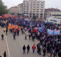 09:55 Gebze kalabalık, yürüyüş henüz başlamadı.