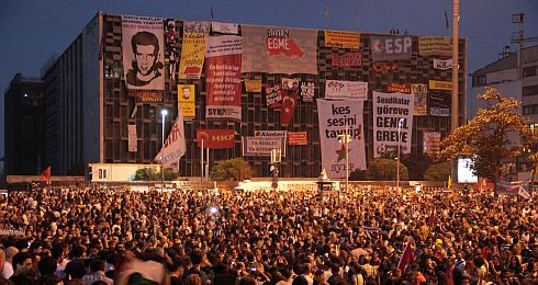 Haziran ayaklanmasından bir kare.